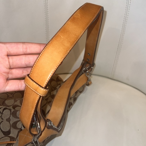 The size, length is about 11 inches, width about 11 and 1/2. - Picture 3 of 7